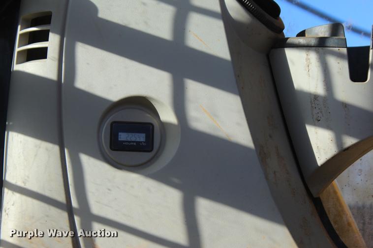 image for item L4925 2011 Kobelco SK260-9 excavator