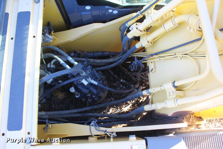 image for item L4925 2011 Kobelco SK260-9 excavator