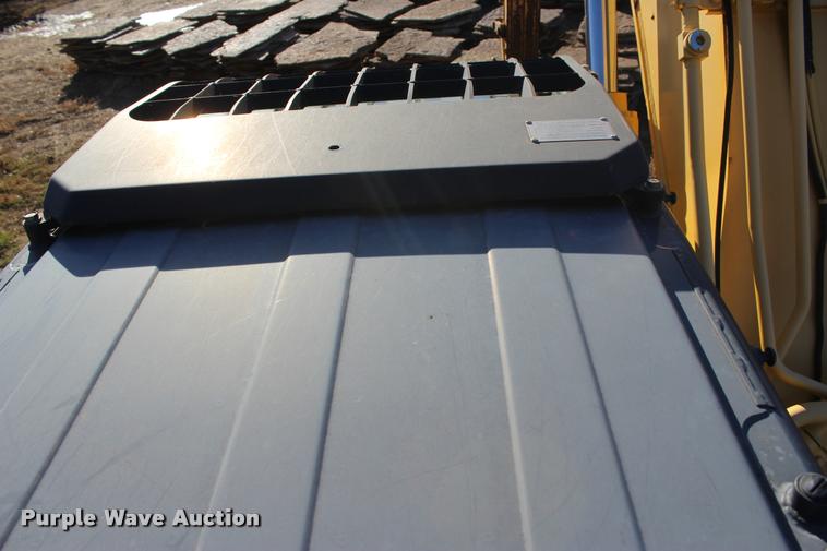 image for item L4925 2011 Kobelco SK260-9 excavator