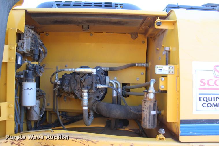 image for item L4925 2011 Kobelco SK260-9 excavator