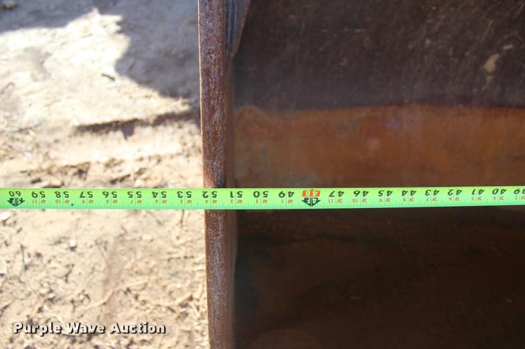 image for item L4925 2011 Kobelco SK260-9 excavator