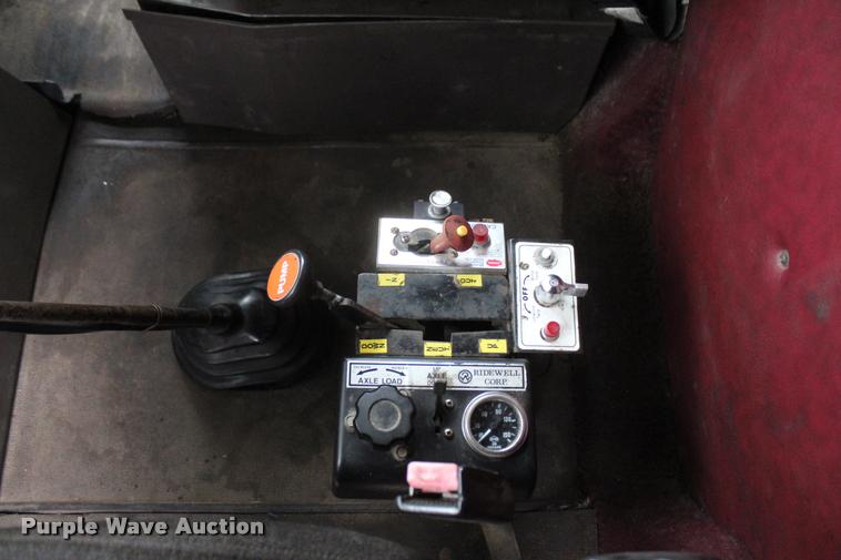 image for item L4934 1995 International 9200 dump truck