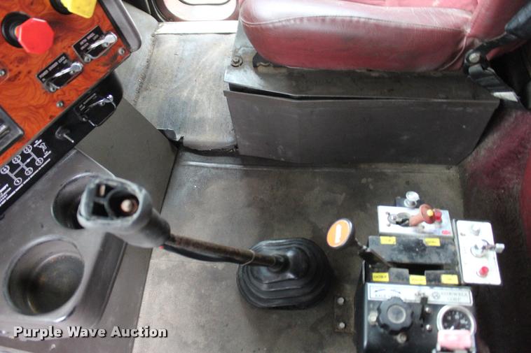 image for item L4934 1995 International 9200 dump truck