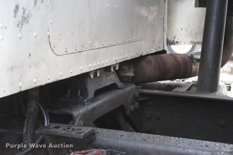 image for item L4934 1995 International 9200 dump truck