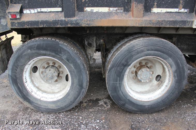 image for item L4934 1995 International 9200 dump truck