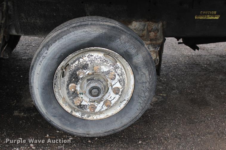 image for item L4934 1995 International 9200 dump truck