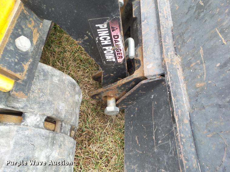 image for item L5528 2006 Boxer TL427 compact utility loader