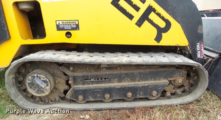 image for item L5528 2006 Boxer TL427 compact utility loader