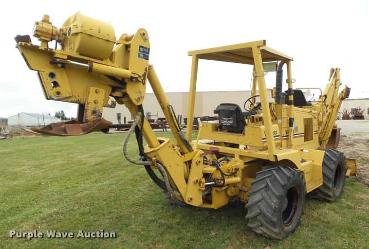 image for item L5529 1992 Vermeer V8050 cable plow