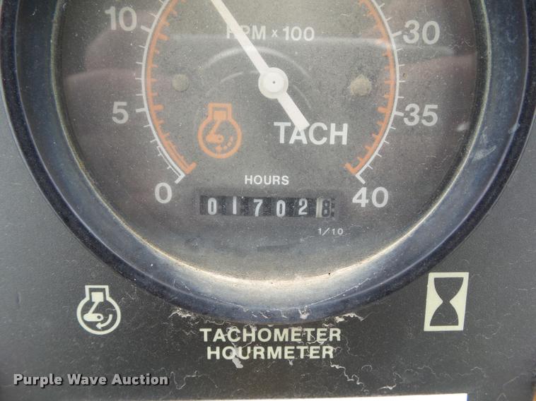 image for item L5529 1992 Vermeer V8050 cable plow