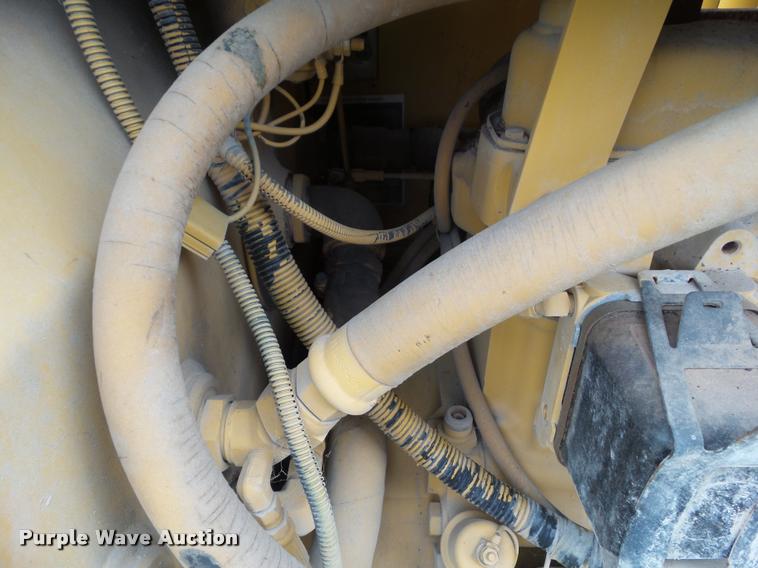 image for item L5529 1992 Vermeer V8050 cable plow