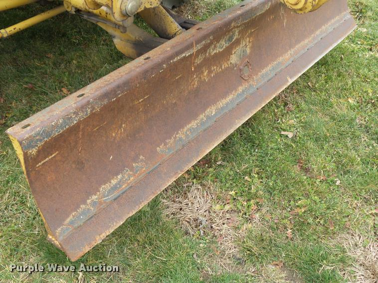 image for item L5529 1992 Vermeer V8050 cable plow