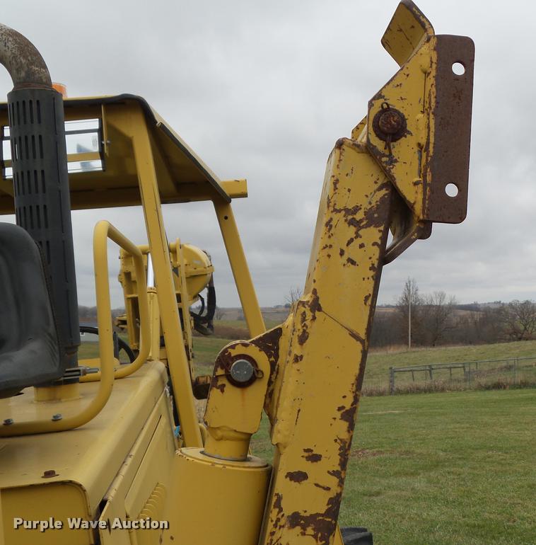 image for item L5529 1992 Vermeer V8050 cable plow