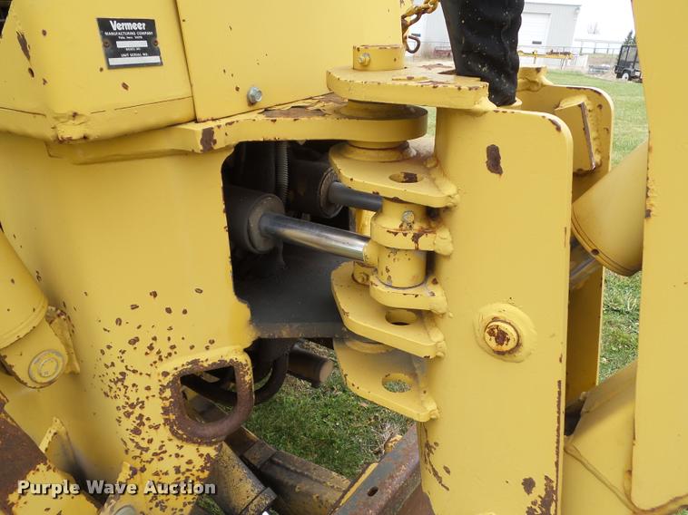 image for item L5529 1992 Vermeer V8050 cable plow