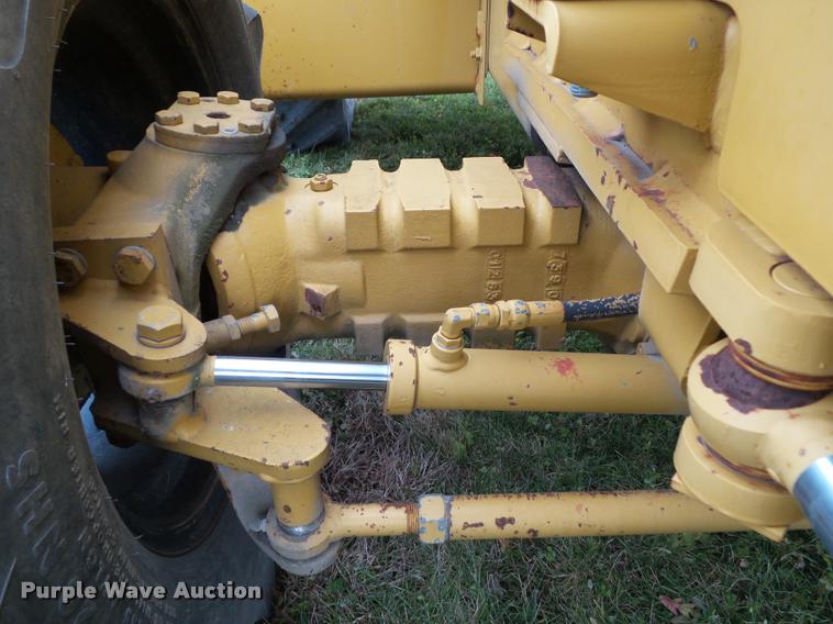 image for item L5529 1992 Vermeer V8050 cable plow