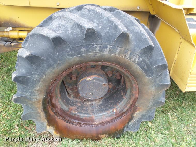 image for item L5529 1992 Vermeer V8050 cable plow