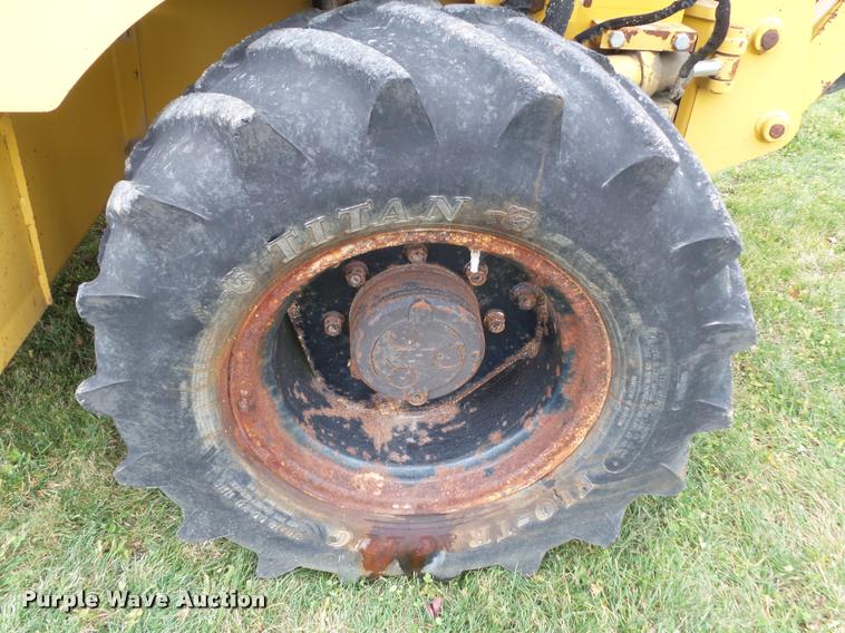 image for item L5529 1992 Vermeer V8050 cable plow