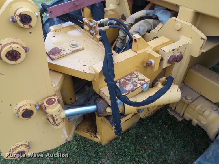 image for item L5529 1992 Vermeer V8050 cable plow