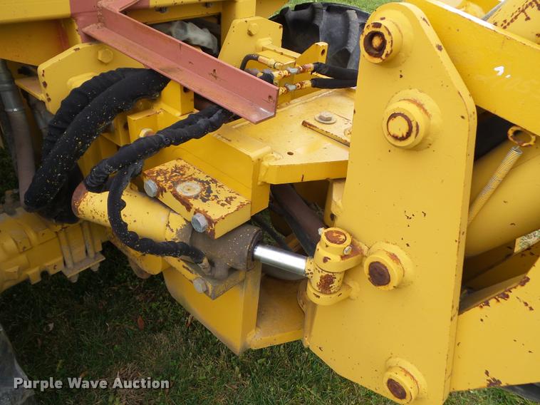 image for item L5529 1992 Vermeer V8050 cable plow