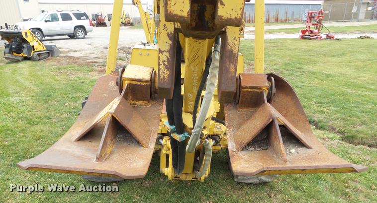 image for item L5529 1992 Vermeer V8050 cable plow