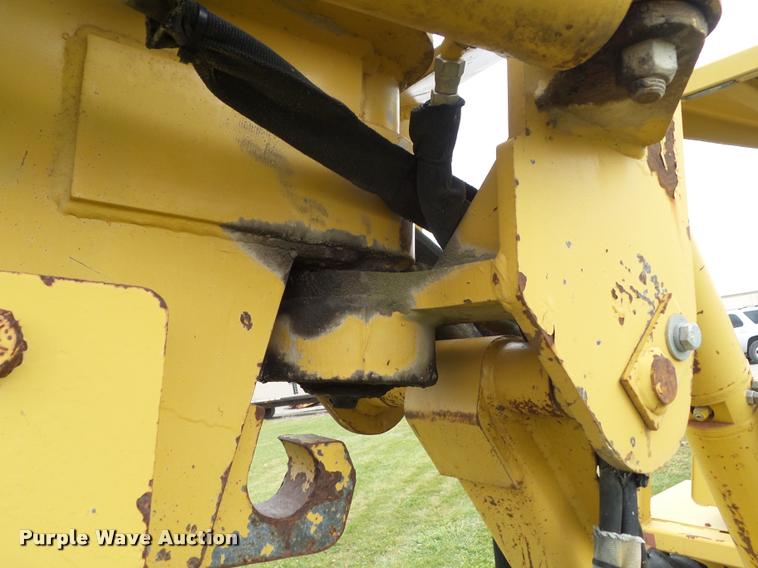 image for item L5529 1992 Vermeer V8050 cable plow