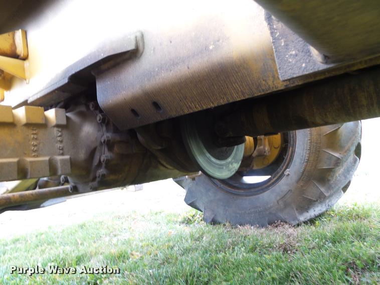 image for item L5529 1992 Vermeer V8050 cable plow