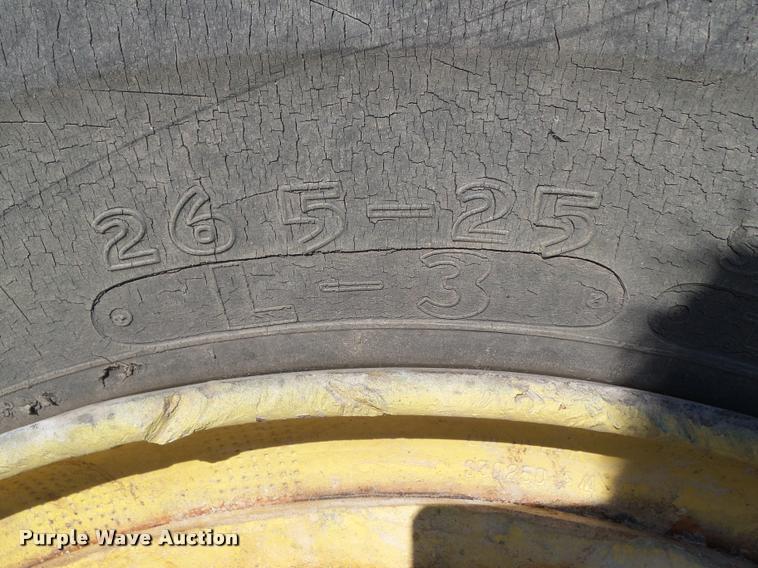 image for item L5535 1976 Caterpillar 980B wheel loader