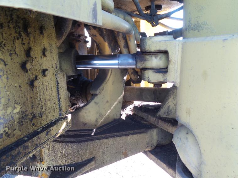 image for item L5535 1976 Caterpillar 980B wheel loader