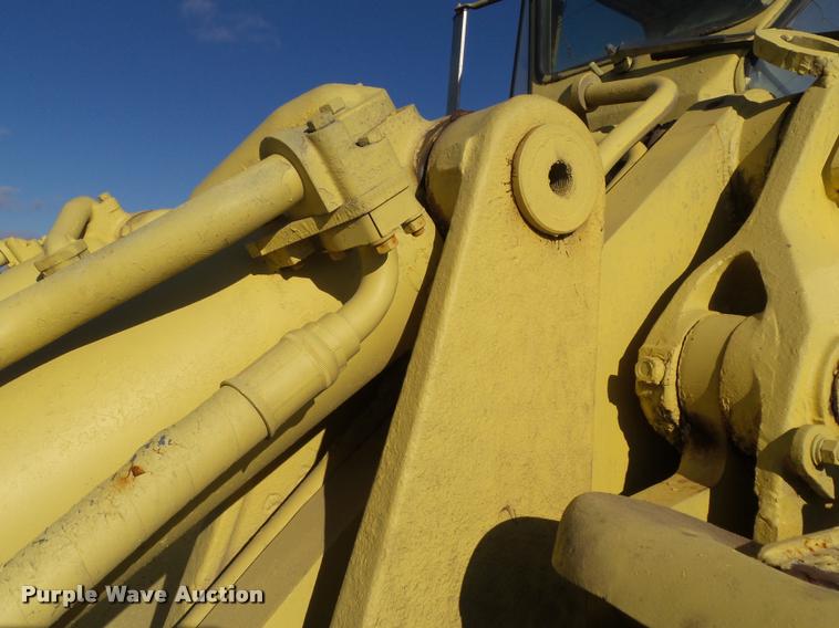 image for item L5535 1976 Caterpillar 980B wheel loader