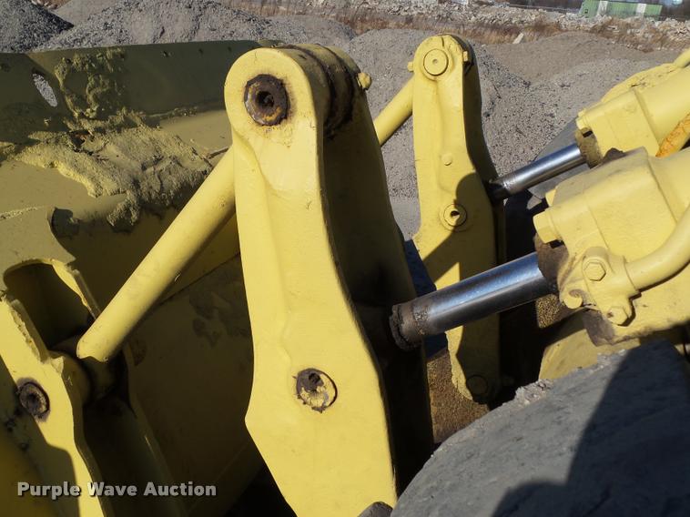 image for item L5535 1976 Caterpillar 980B wheel loader