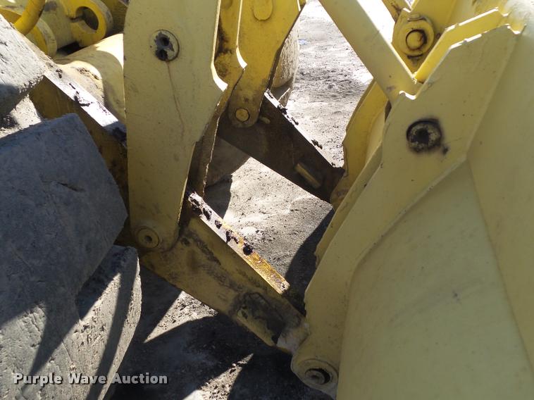 image for item L5535 1976 Caterpillar 980B wheel loader