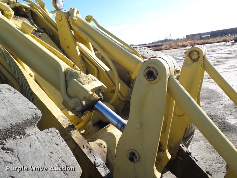 image for item L5535 1976 Caterpillar 980B wheel loader