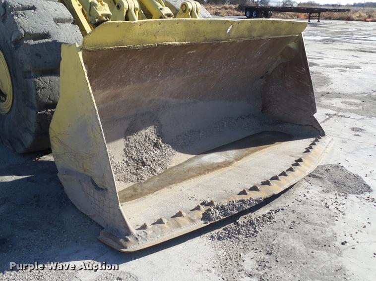 image for item L5535 1976 Caterpillar 980B wheel loader