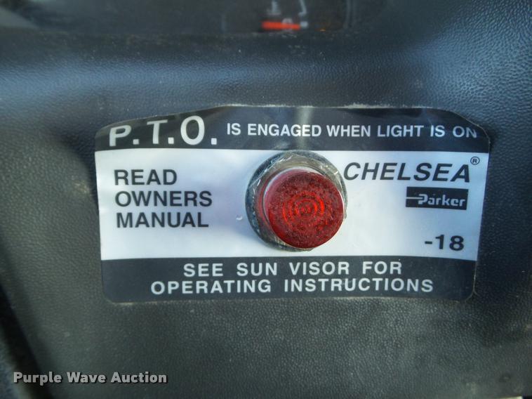 image for item L5533 2004 Ford F550 Super Duty service truck with crane