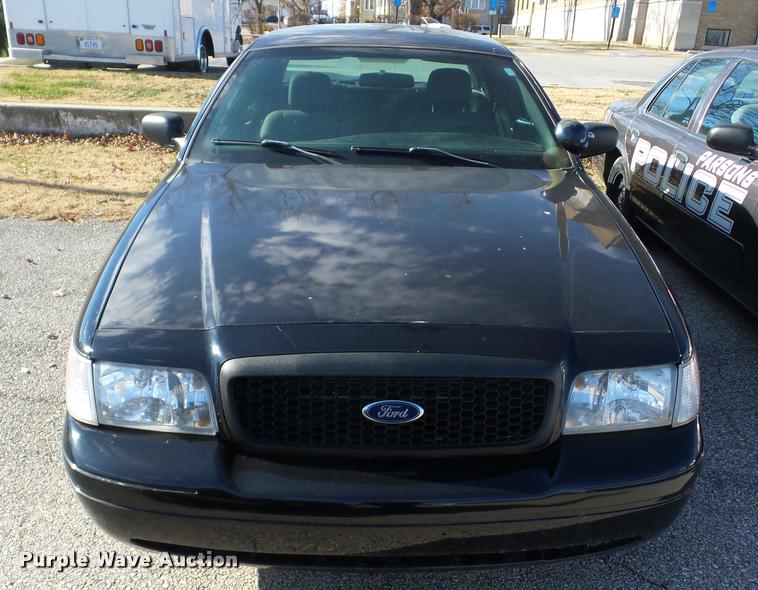 image for item AG9285 2009 Ford Crown Victoria Police Interceptor