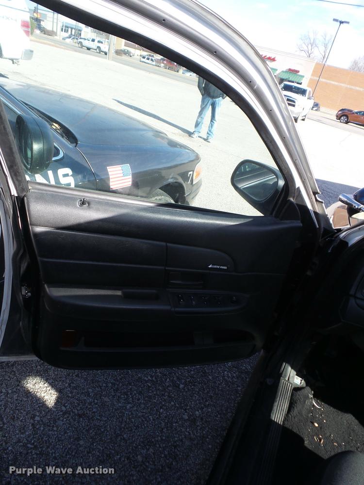 image for item AG9285 2009 Ford Crown Victoria Police Interceptor