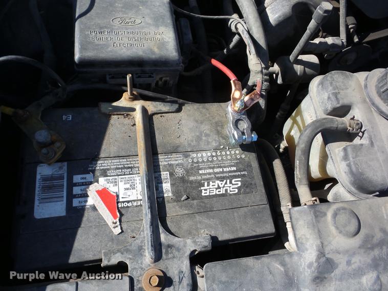 image for item AG9286 2001 Ford Crown Victoria Police Interceptor