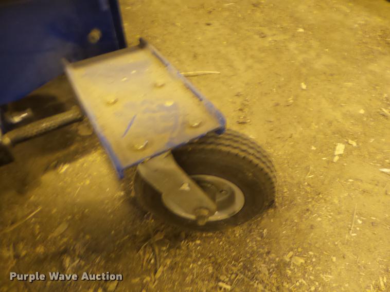 image for item AP9557 1999 Genie AWP-25S man lift