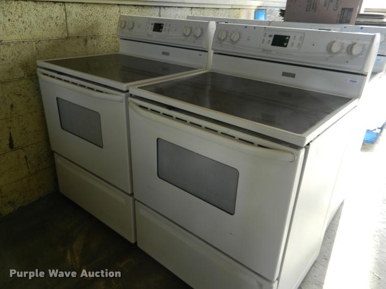 (2) Maytag PER57108AQ cook stoves in Hays, KS Item BK9311 sold
