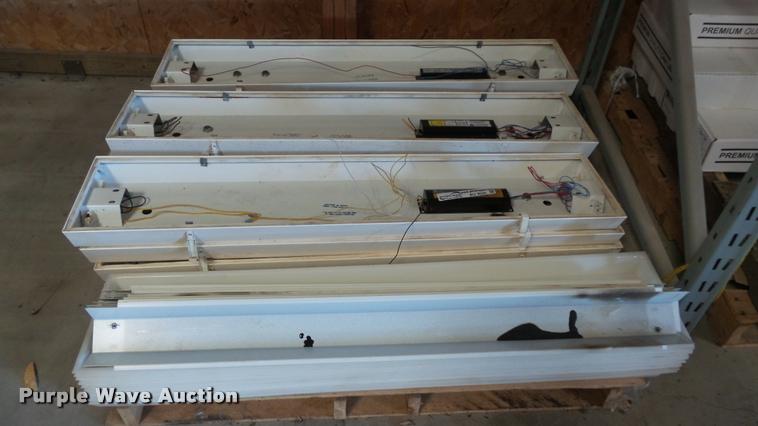 image for item BU9029 (12) shop lights