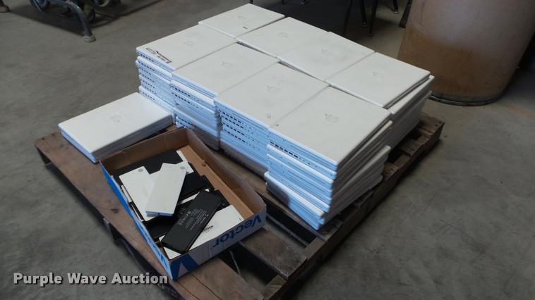 image for item BU9031 (74) Macbook A1181 laptops