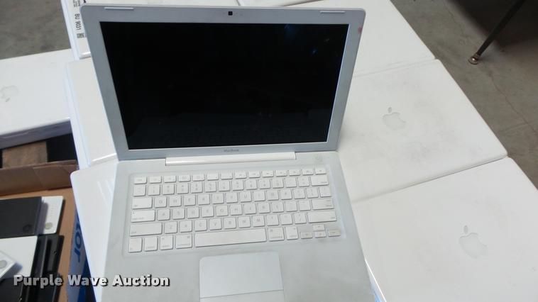 image for item BU9031 (74) Macbook A1181 laptops