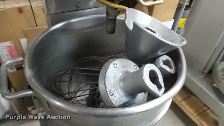 image for item BU9041 Hobart D300 mixer