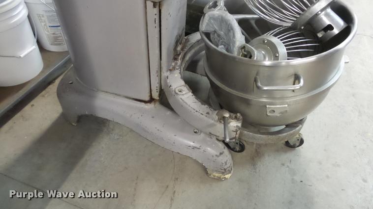 image for item BU9042 Hobart H600T mixer