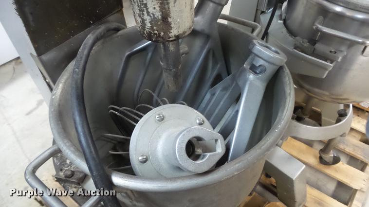 image for item BU9047 Hobart D300 mixer