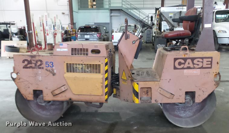 image for item BU9115 Case 252 double drum roller