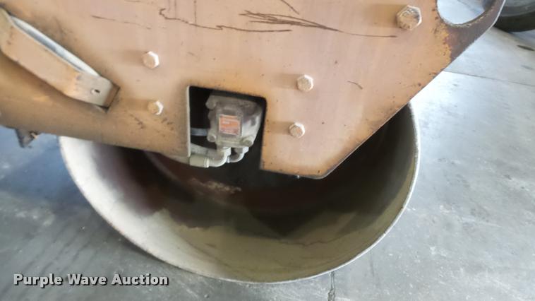 image for item BU9115 Case 252 double drum roller