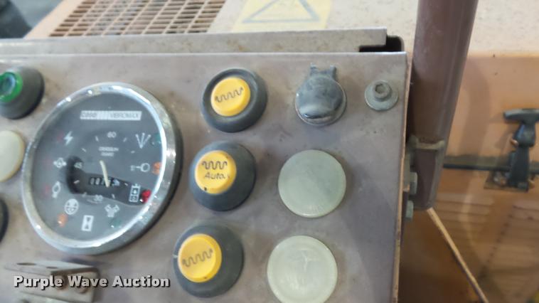 image for item BU9115 Case 252 double drum roller