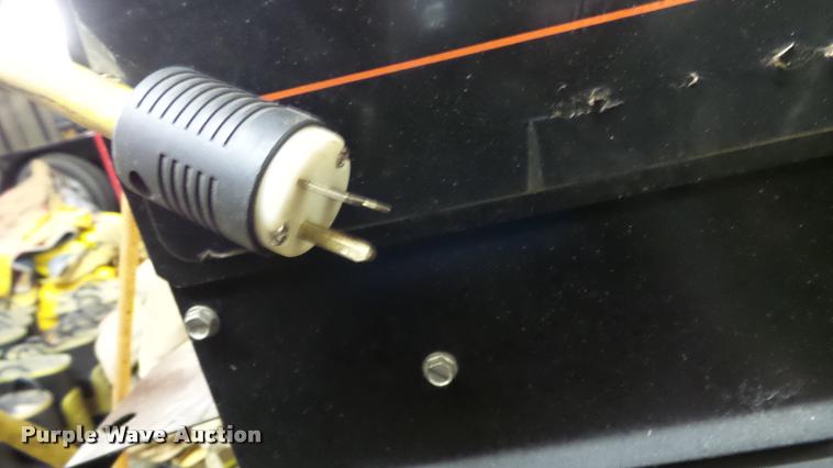 image for item BU9143 Solar 2175 wire feed welder