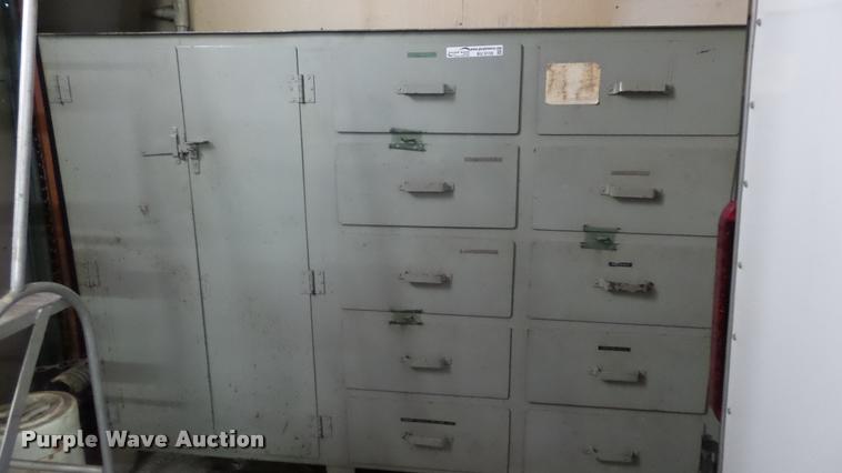 image for item BU9159 Metal storage cabinet